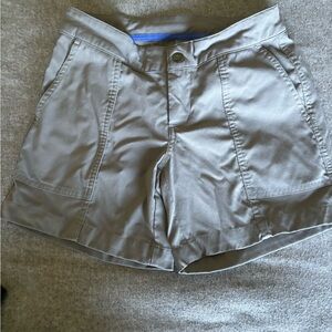 Stio Women’s Coburn 5” shorts‎ Grey Size 4